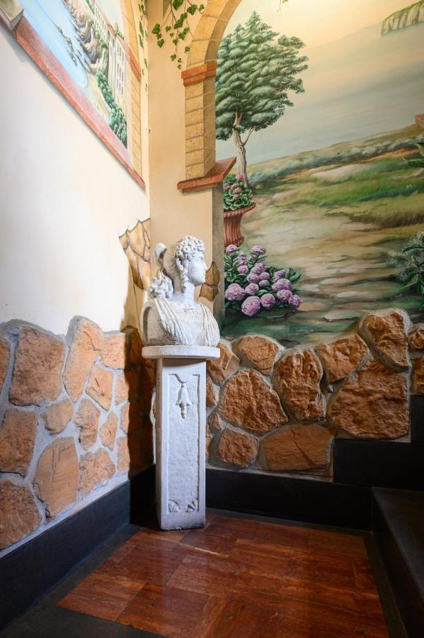 Toto E Peppino Family House Apartment Napoli Bagian luar foto