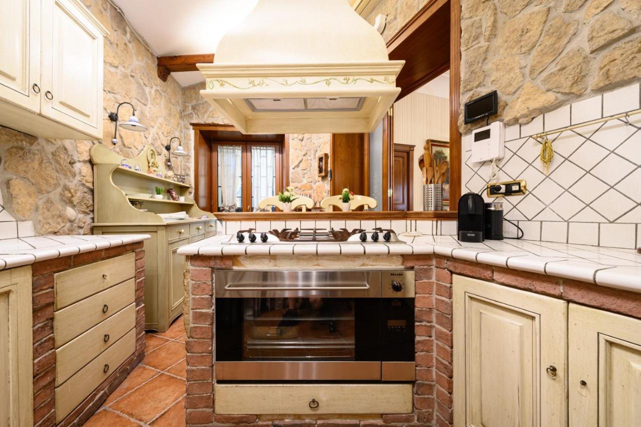 Toto E Peppino Family House Apartment Napoli Bagian luar foto